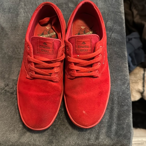 Size 9 skate shoes - Picture 1 of 3